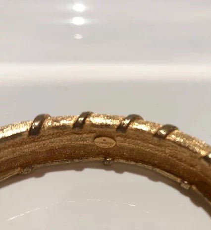 1960s GIVENCHY CUSTOME JEWELLERY SLAVE GILT BANGLE BRACELET - STYLE-CHNGR