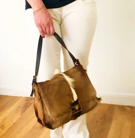 2000S Fendi Buffalo Fur Mama Baguette Shoulder Bag - STYLE-CHNGR