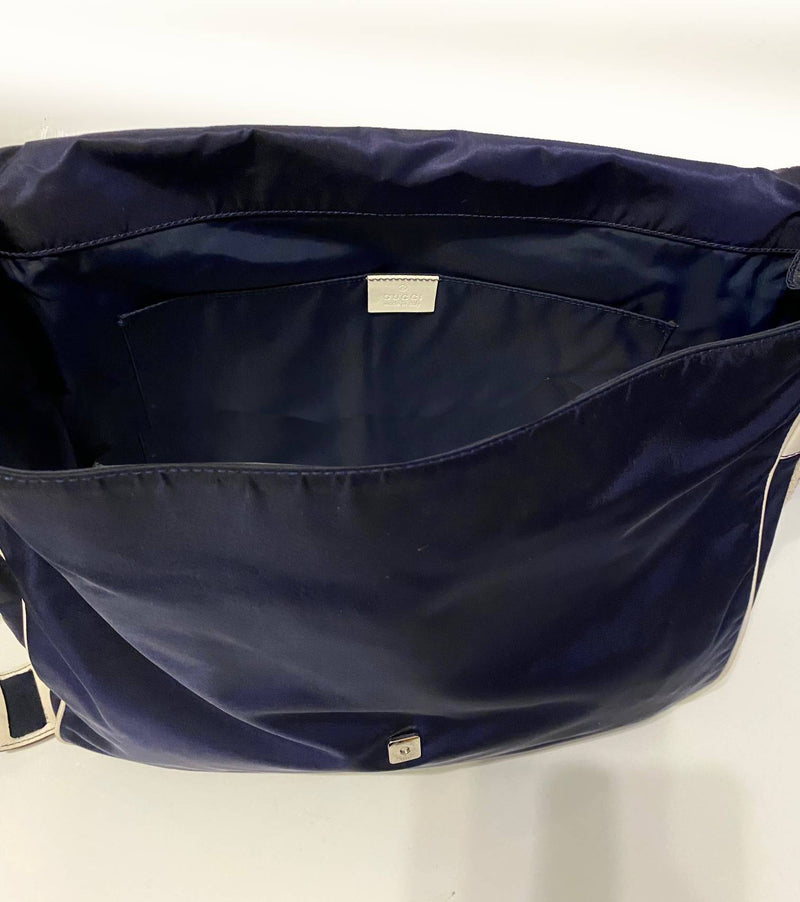 2000s Gucci Navy Canvas Crossbody messenger travel bag - STYLE-CHNGR
